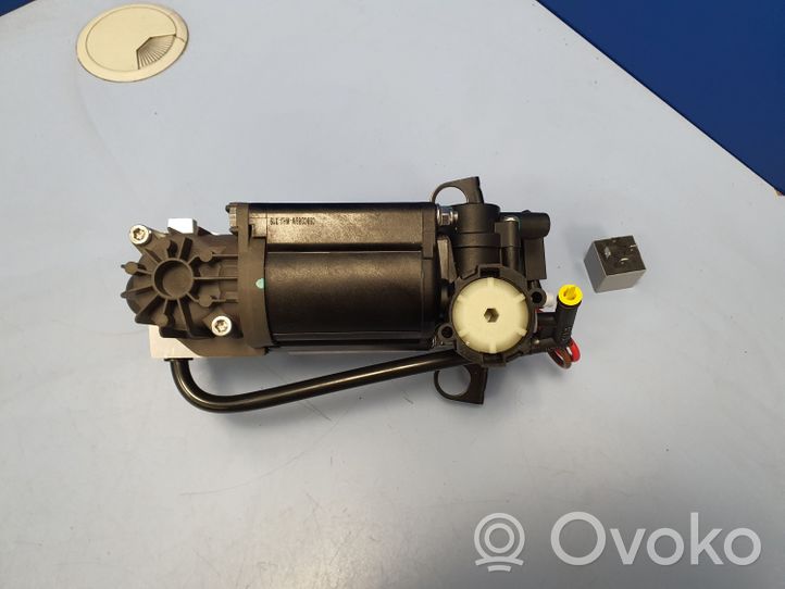 Mercedes-Benz E W211 Compressore/pompa sospensioni pneumatiche A2113200304