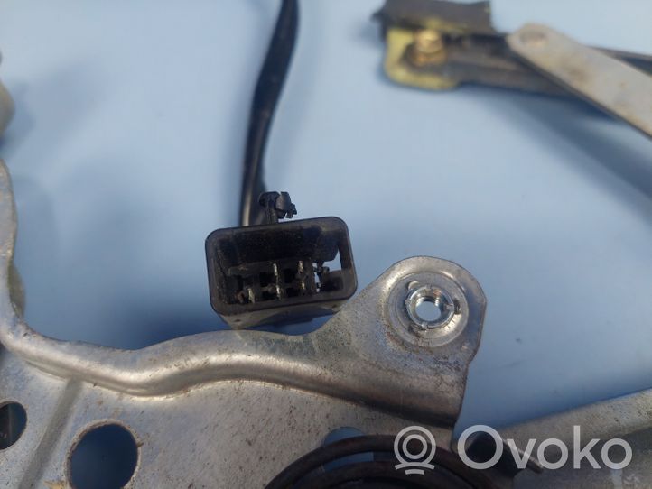 Toyota 4 Runner N180 Elektryczny podnośnik szyby drzwi przednich 8571035150