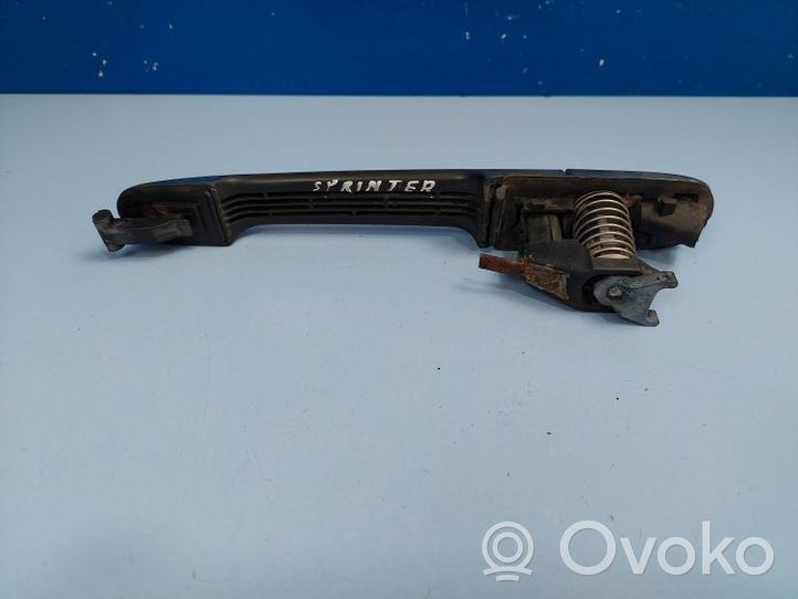 Mercedes-Benz Sprinter W901 W902 W903 W904 Etuoven ulkokahva A0007601359