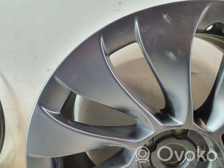 Tesla Model 3 Felgi aluminiowe R20 104426700A