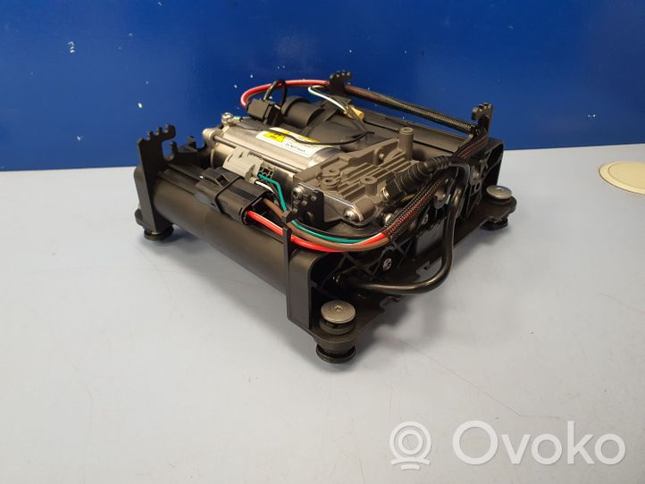 Land Rover Range Rover L322 Compresseur / pompe à suspension pneumatique LR041777