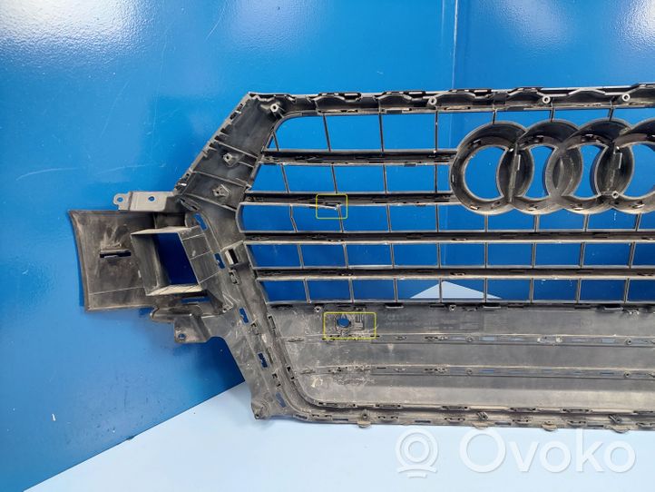 Audi Q7 4M Griglia superiore del radiatore paraurti anteriore 4M0853651F