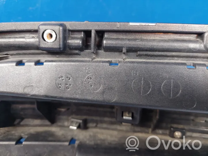 Subaru Outback (BT) Griglia superiore del radiatore paraurti anteriore 91122AL17A