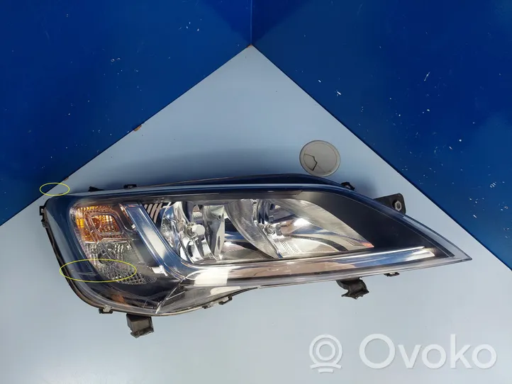 Peugeot Boxer Lampa przednia 1682747580