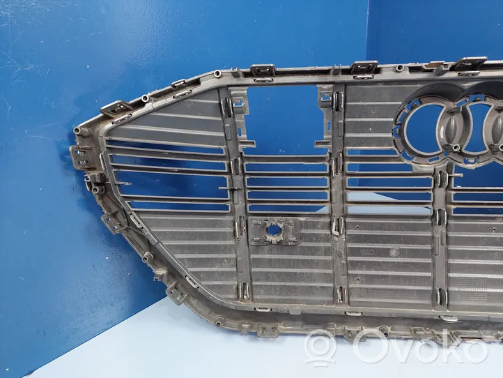 Audi e-tron Maskownica / Grill / Atrapa górna chłodnicy 4KE853651