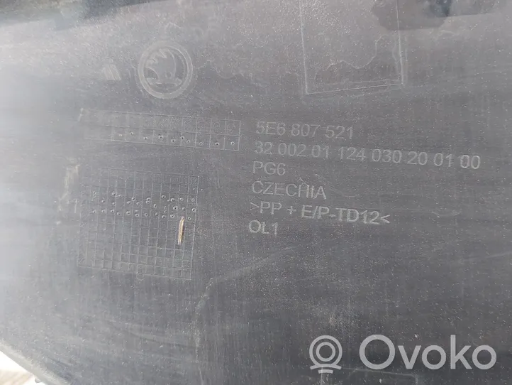 Skoda Octavia Mk3 (5E) Listwa dolna zderzaka tylnego 5E6807521