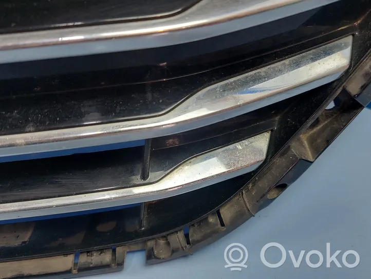 Volkswagen Arteon Grille calandre supérieure de pare-chocs avant 3G8853655A