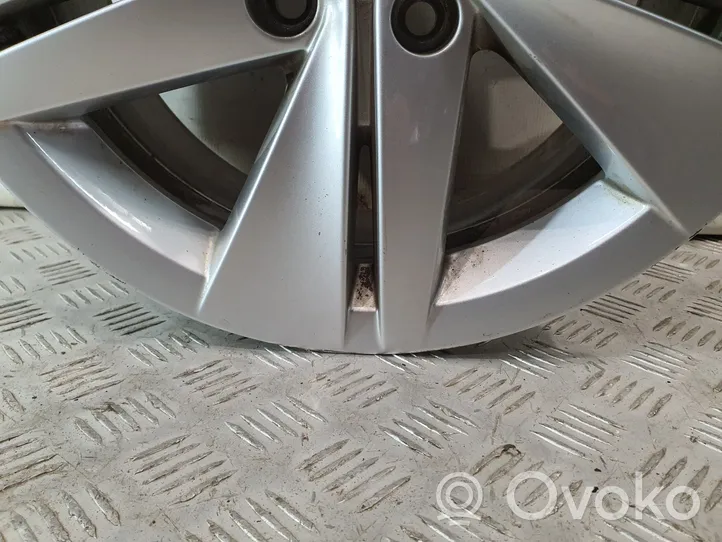 Volkswagen Golf VII Felgi aluminiowe R16 5H0601025