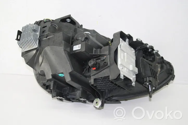 BMW 2 G42 Lampa przednia 5A320F1