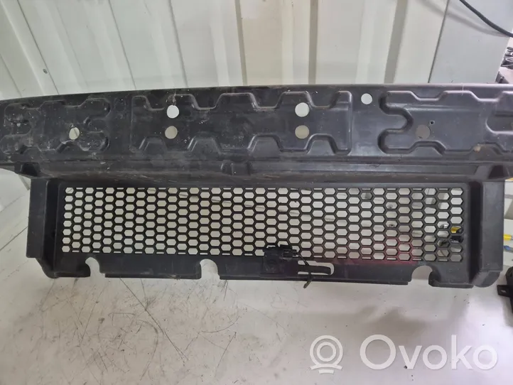 Chrysler Voyager Grille inférieure de pare-chocs avant 