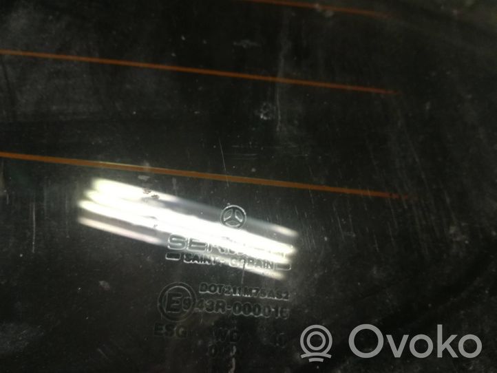 Mercedes-Benz Vito Viano W638 Šoninis stiklas kėbulo viduryje 