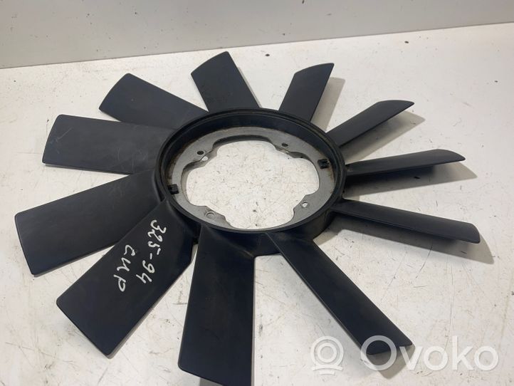 BMW 3 E36 Hélice moteur ventilateur 17233639