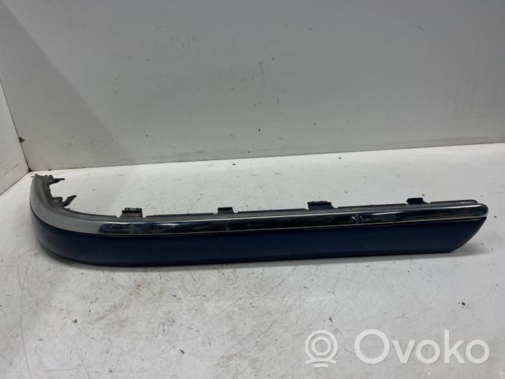 Volkswagen PASSAT B5.5 Modanatura della barra di rivestimento del paraurti anteriore 3B9807792C