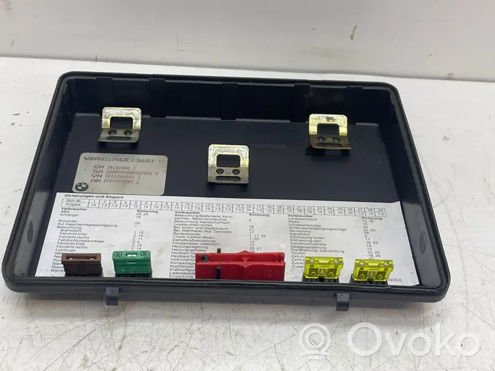 BMW 5 E34 Pokrywa skrzynki bezpieczników 1374029