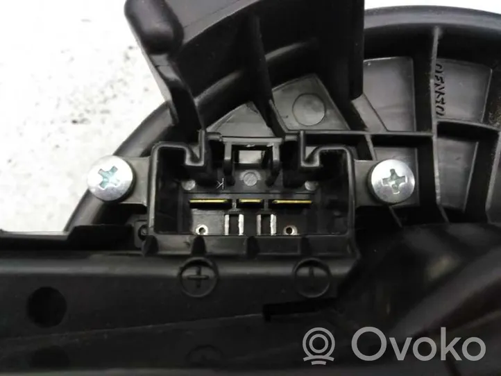 Toyota Avensis T270 Scatola alloggiamento climatizzatore riscaldamento abitacolo assemblata AV2727008103