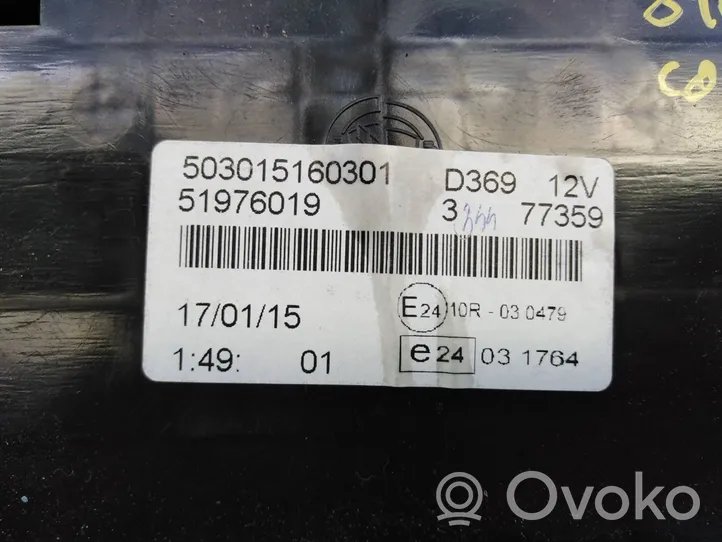 Opel Combo D Compteur de vitesse tableau de bord 503015160301