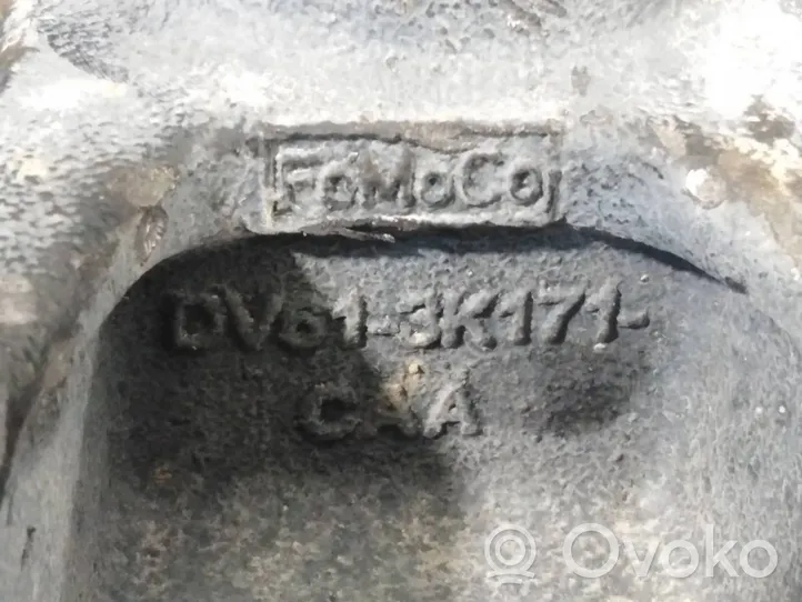 Ford Kuga I Передний поворотный кулак (ступица, цапфа) DV613K171