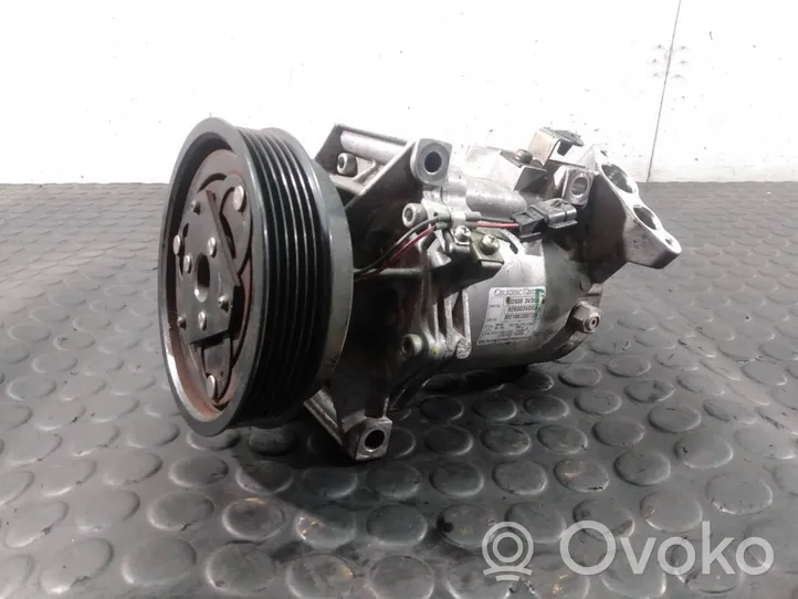 Nissan Juke I F15 Ilmastointilaitteen kompressorin pumppu (A/C) 926003VD0A