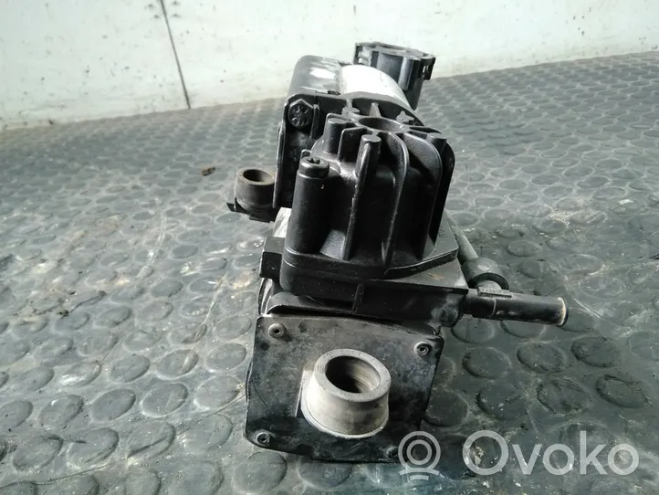 Mercedes-Benz S W220 Compressore sospensioni pneumatiche 211320030