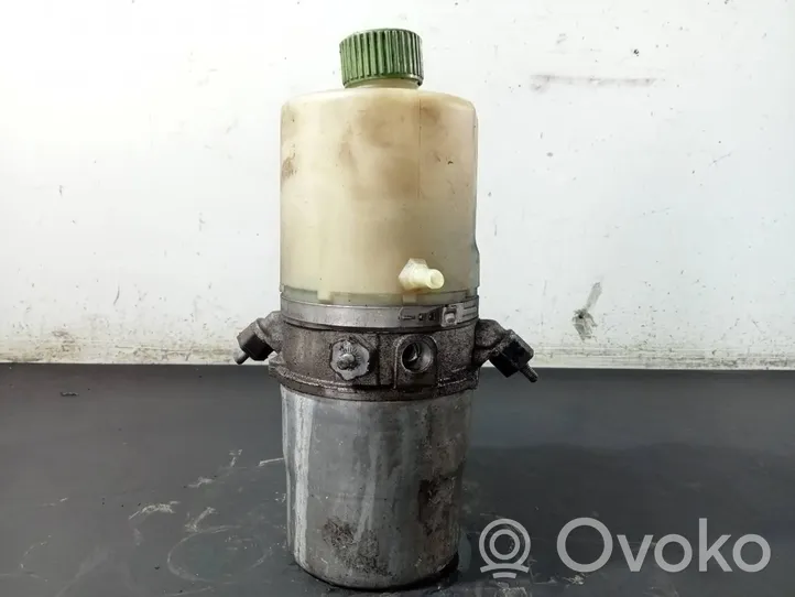 Audi A1 Power steering pump 6R0423156B