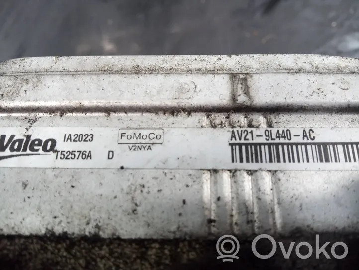 Ford Fiesta Chłodnica powietrza doładowującego / Intercooler T52576A