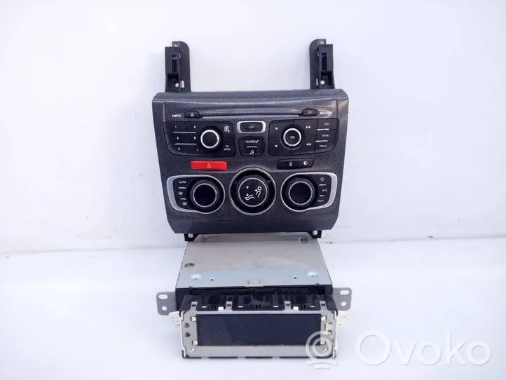 Citroen C4 II Panel / Radioodtwarzacz CD/DVD/GPS 9676838180