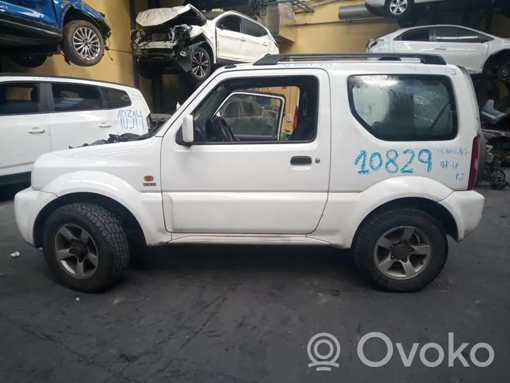 Suzuki Jimny Boîte de vitesses manuelle à 6 vitesses 68G31495