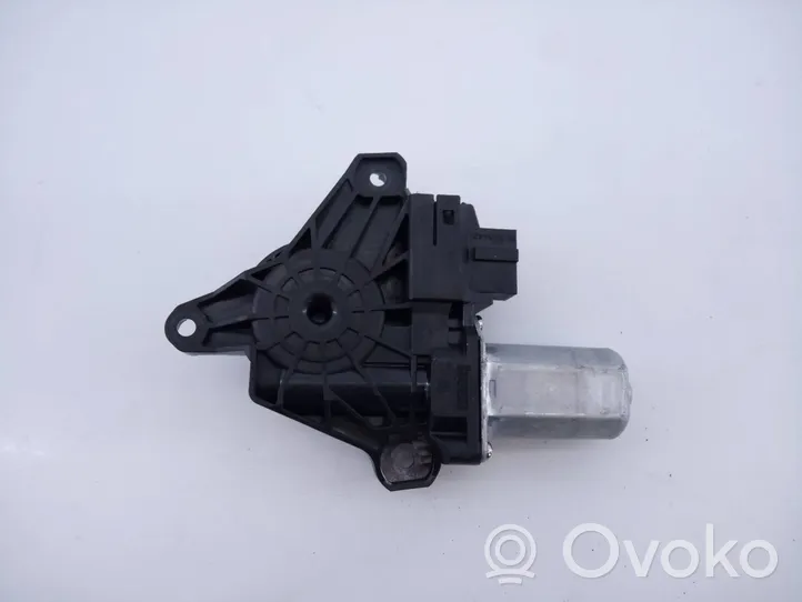 Infiniti Q30 Moteur de lève-vitre de porte arrière A2469063200