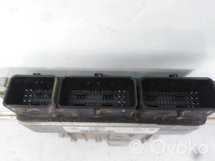 Opel Movano B Sterownik / Moduł ECU 237100827S