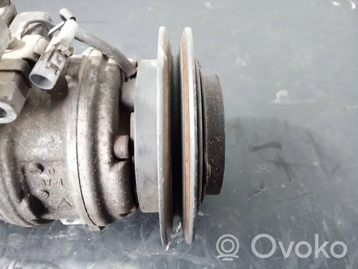 Toyota Land Cruiser (HDJ90) Ilmastointilaitteen kompressorin pumppu (A/C) 4472004555