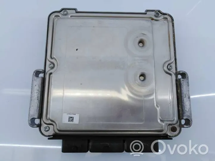 Renault Laguna III Sterownik / Moduł ECU 0281014646