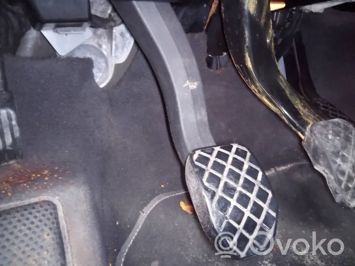 Volkswagen Touareg I Clutch pedal 