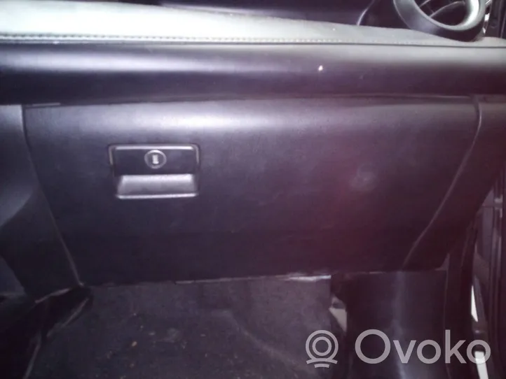 Toyota RAV 4 (XA40) Schowek deski rozdzielczej 