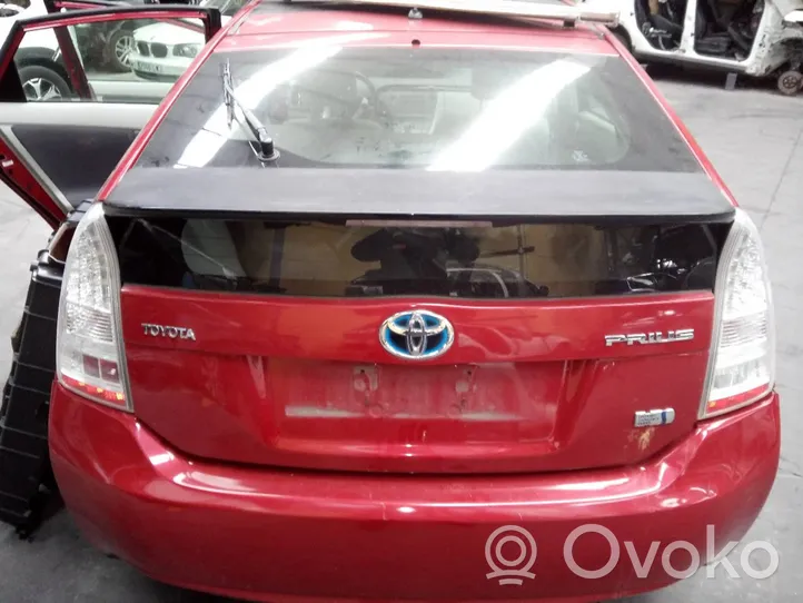 Toyota Prius (XW50) Takaluukun/tavaratilan kansi 