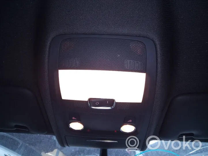 Audi A5 Panel oświetlenia wnętrza kabiny 