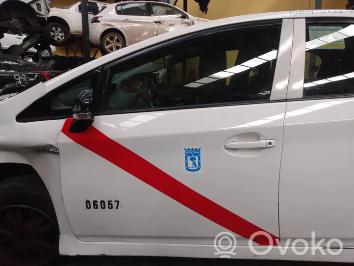 Toyota Prius (XW50) Дверь 