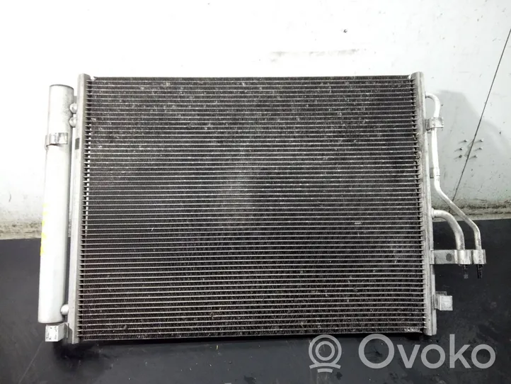 KIA Carens III Radiateur condenseur de climatisation 