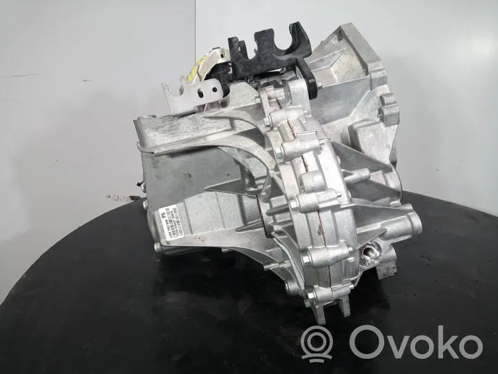 Ford Kuga III Manual 6 speed gearbox LX6R7002BHB