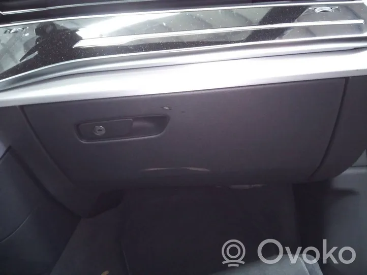 Audi Q7 4M Schowek deski rozdzielczej 