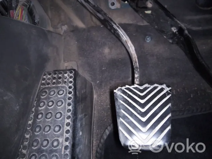 Mitsubishi Montero Clutch pedal 