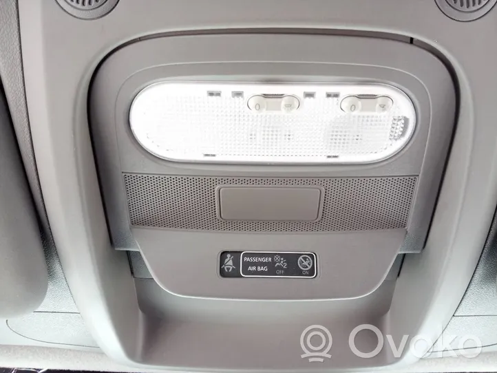 Nissan NV400 Apšvietimo konsolės apdaila 