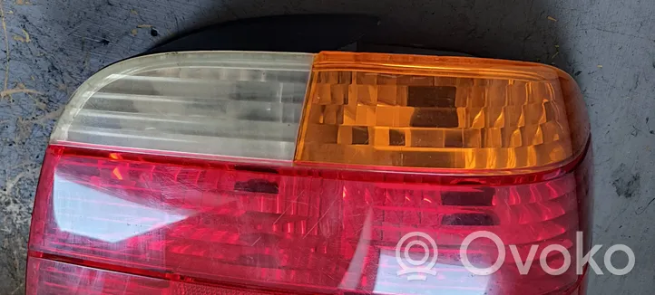 BMW 7 E38 Lampa tylna 8379186