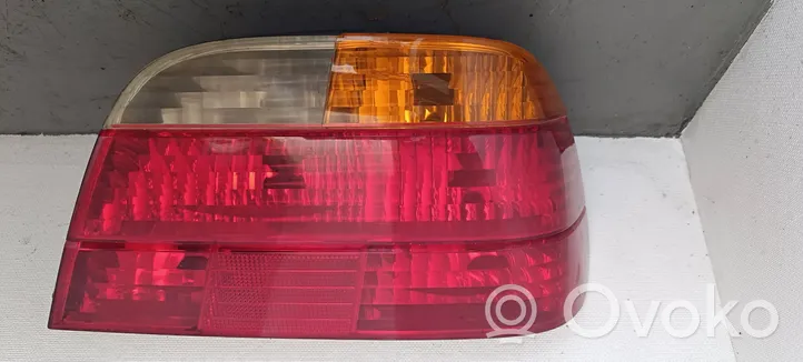 BMW 7 E38 Feux arrière / postérieurs 8379186