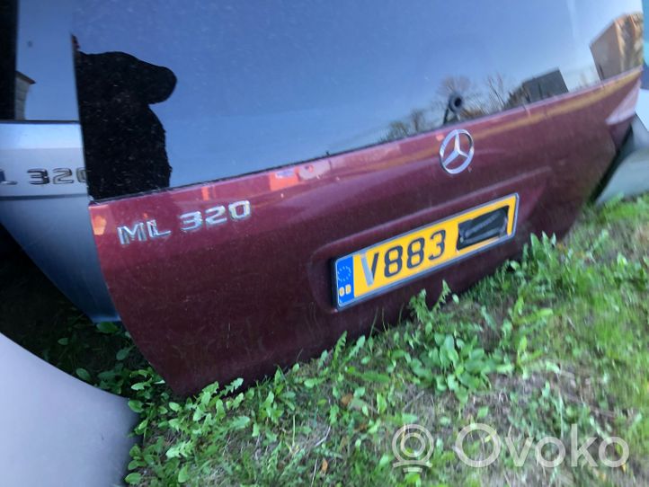 Mercedes-Benz ML W163 Spoiler del portellone posteriore/bagagliaio ML320