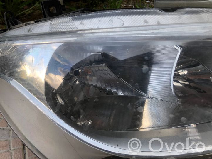 Mercedes-Benz Sprinter W907 W910 Lampa przednia A9109060100