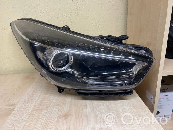 Hyundai i40 Lampa przednia 921023Z720