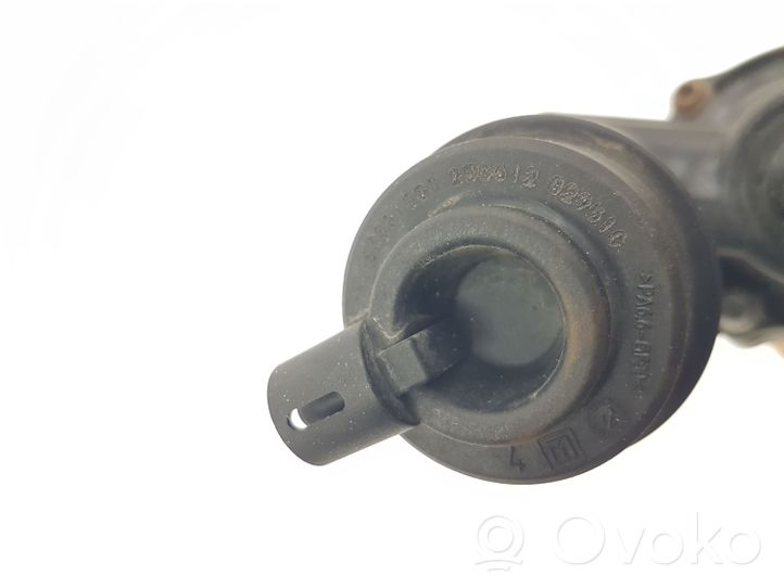 Renault Trafic II (X83) Boîtier de thermostat / thermostat 922304507R