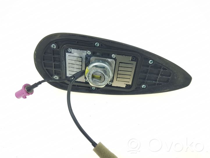 Subaru Legacy GPS-pystyantenni V300033900