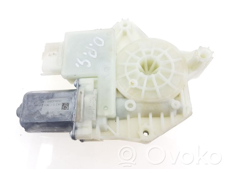 Nissan Qashqai Moteur de lève-vitre de porte arrière E06028104