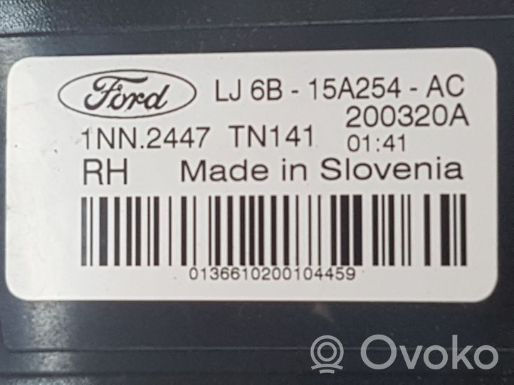 Ford Escape IV Fendinebbia anteriore LJ6B15A254